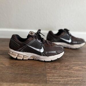 Nike air zoom Vomero 5